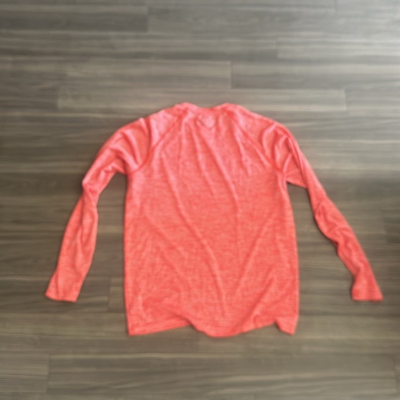 Under Armour men’s running top - Picture 2 of 2